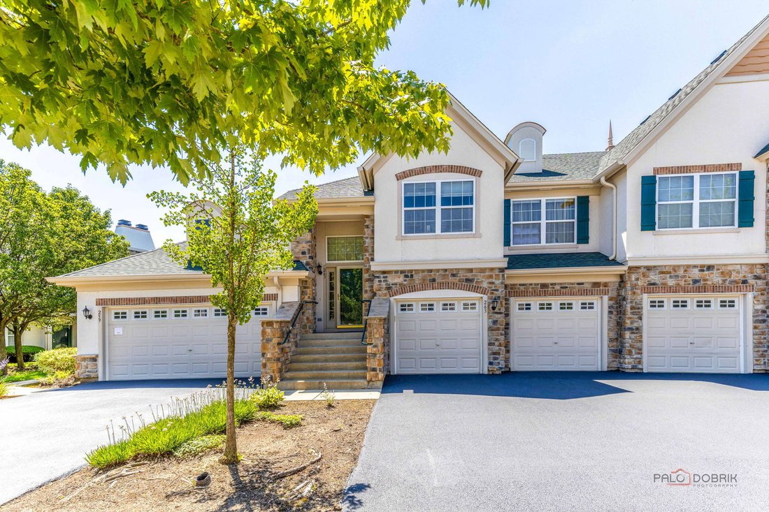 Condo in Vernon Hills, Illinois, United States 2 - 18414753