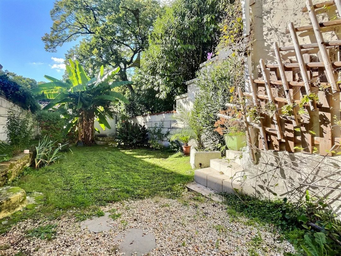 House in La Fenetre, Saintes, France 4 - 18411983