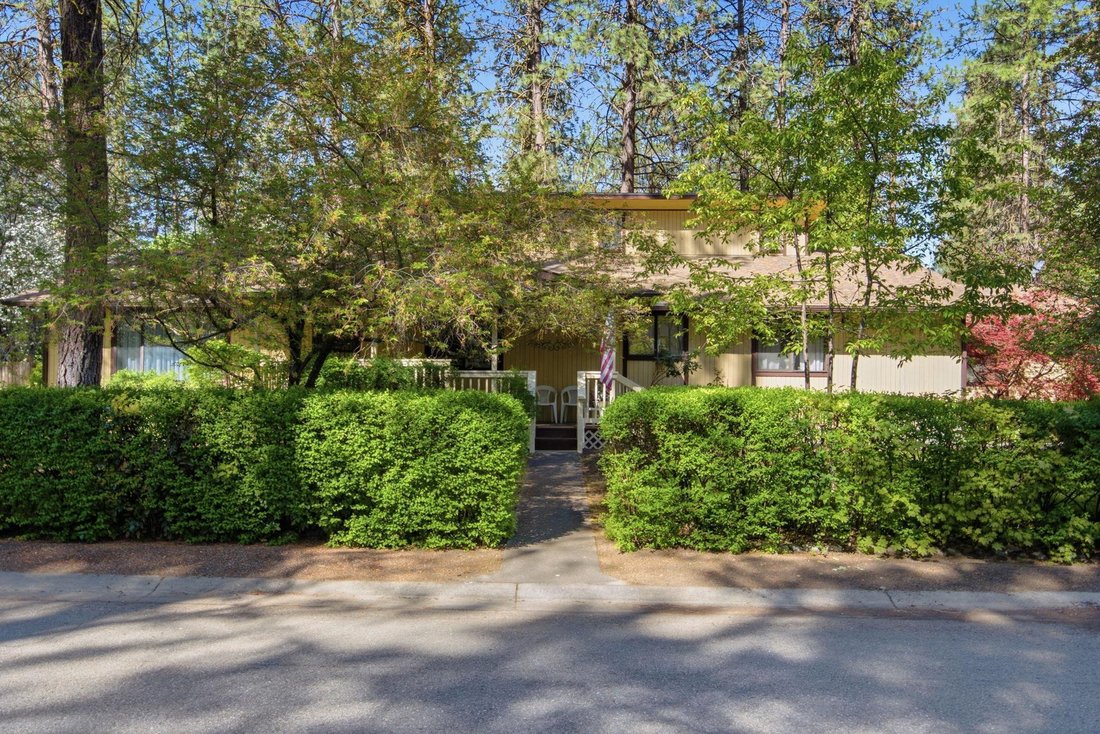 House in Nine Mile Falls, Washington, United States 1 - 18410999