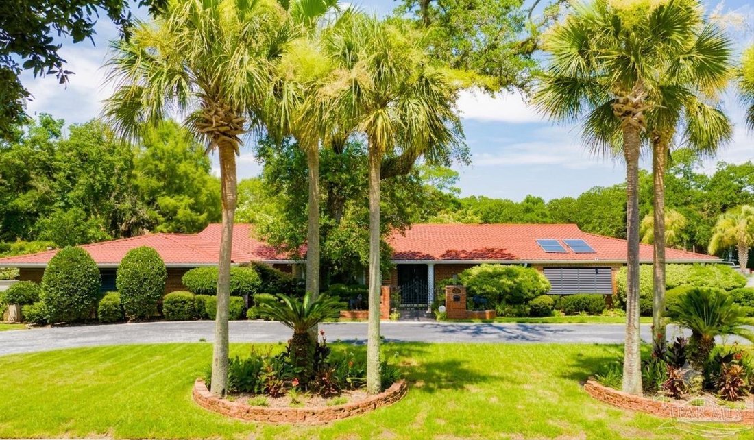 House in Pensacola, Florida, United States 1 - 18409005