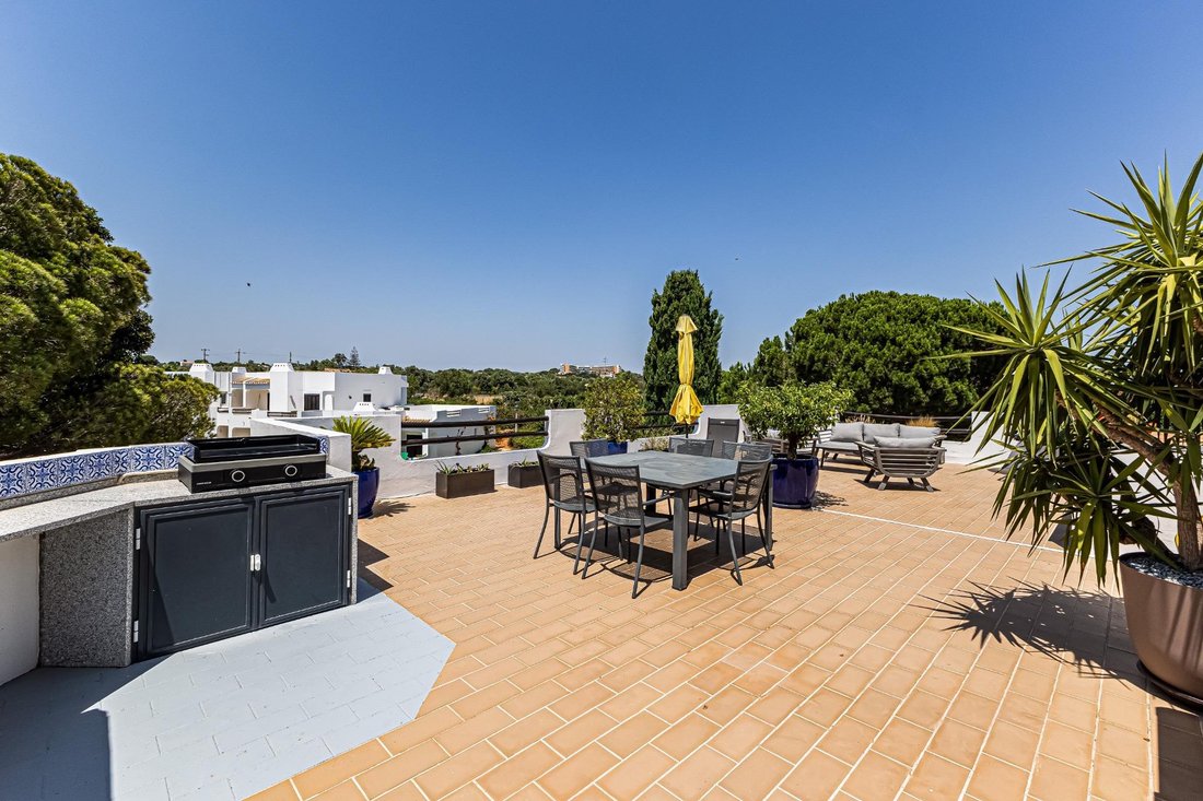 Apartment in Olhos de Agua, Algarve, Portugal 1 - 18412327