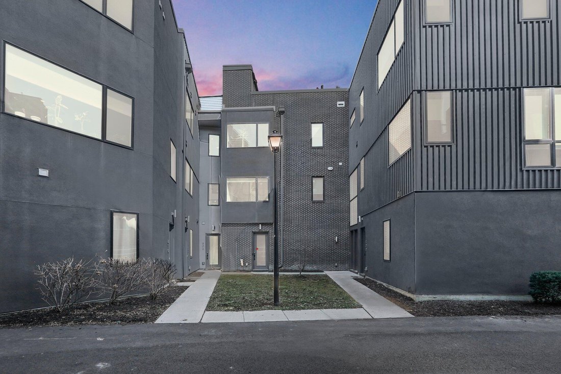 Condo in Columbus, Ohio, United States 1 - 18408931