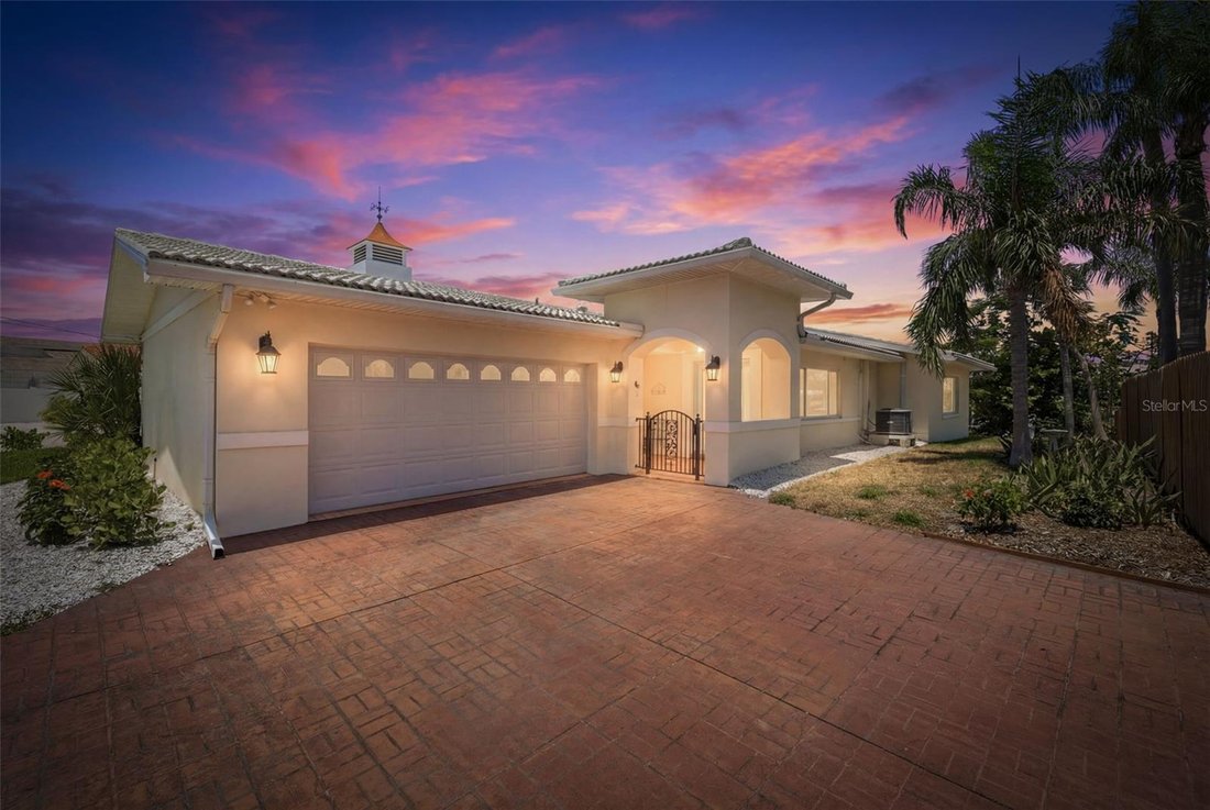 House in St. Pete Beach, Florida, United States 2 - 18410938