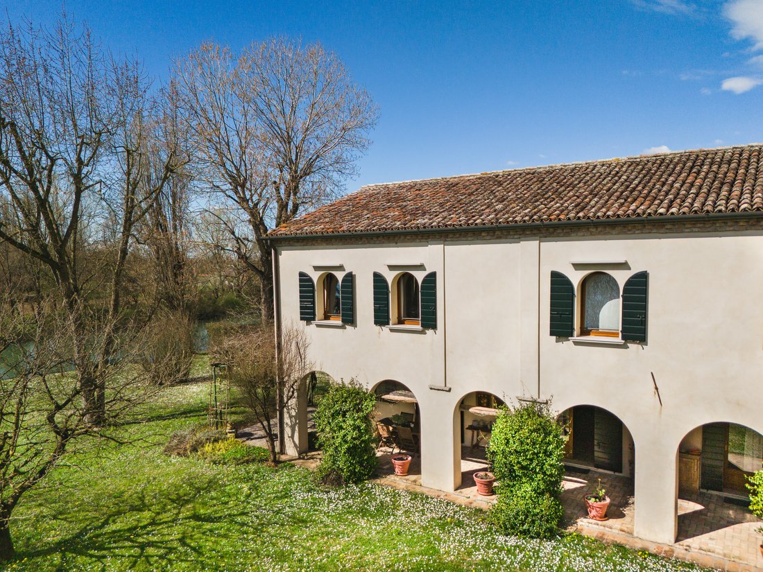 Villa in Cathedral - Piazza dei Signori, Treviso, Italy 5 - 18412113