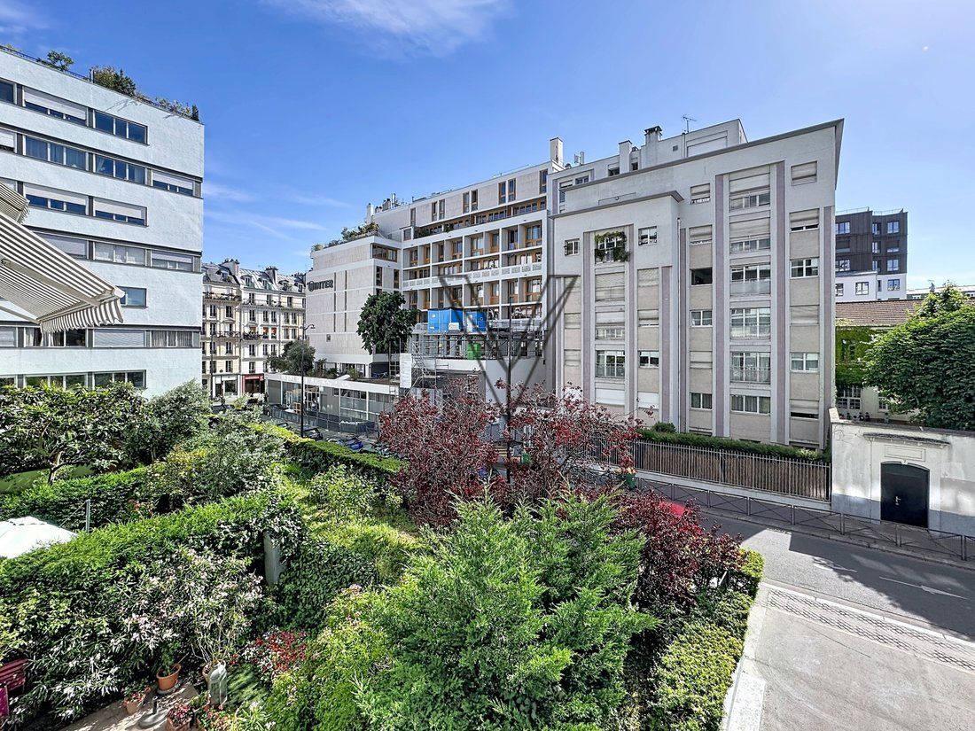 Apartment in Léon-Blum Folie-Regnault, Paris 11e Arrondissement, Paris 1 - 18411754