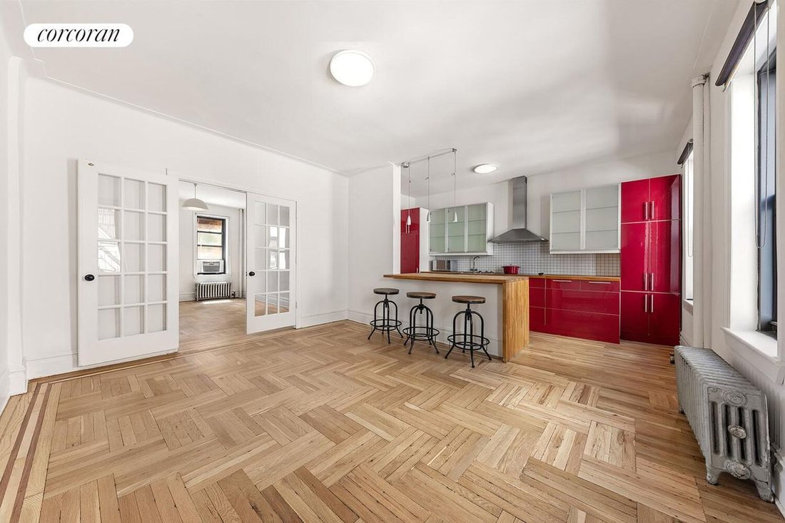 Co Op in New York, New York, United States 4 - 17852670