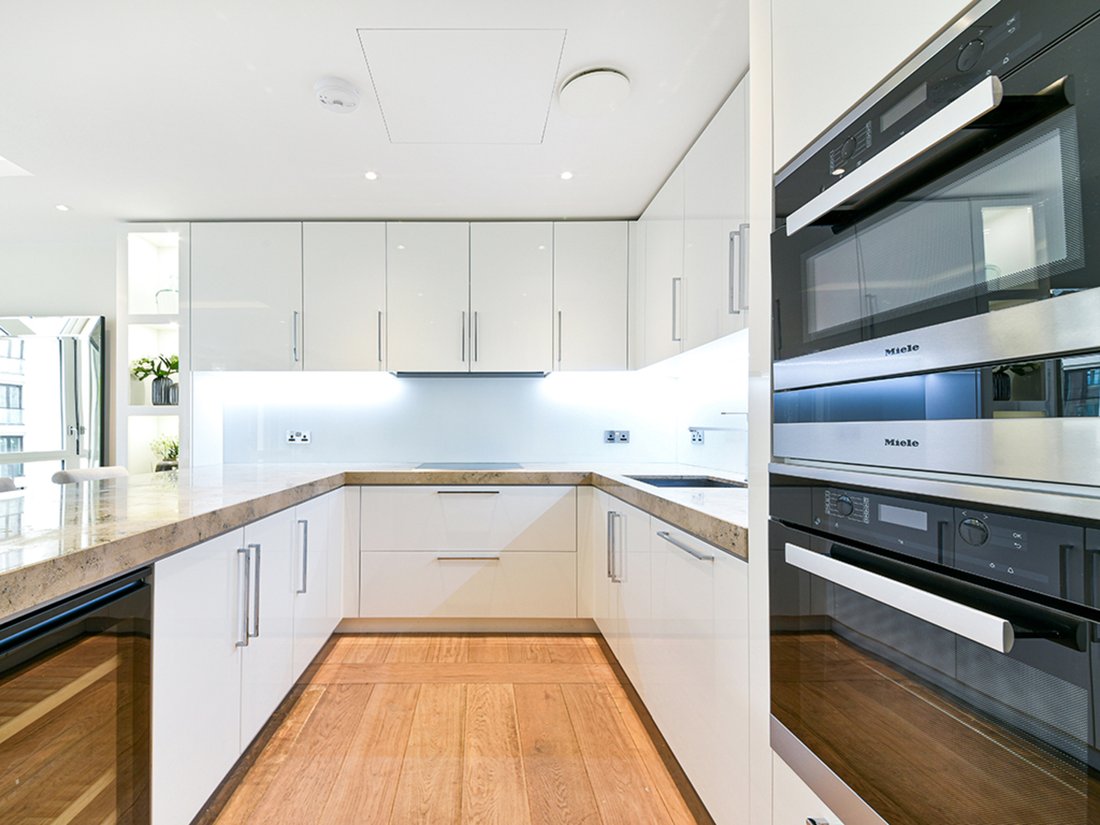 Apartment in WC2, Westminster, England 3 - 18413362