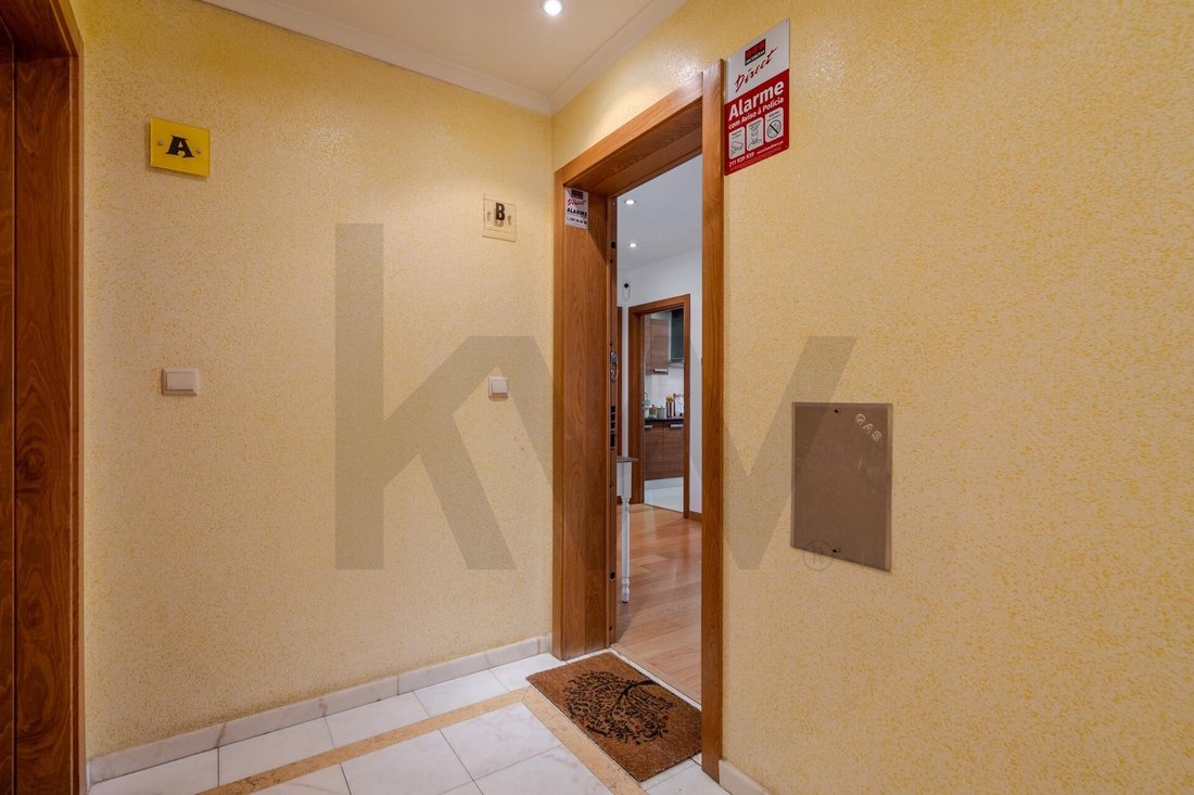 Apartment in Carnaxide e Queijas, Lisbon, Portugal 4 - 18411042