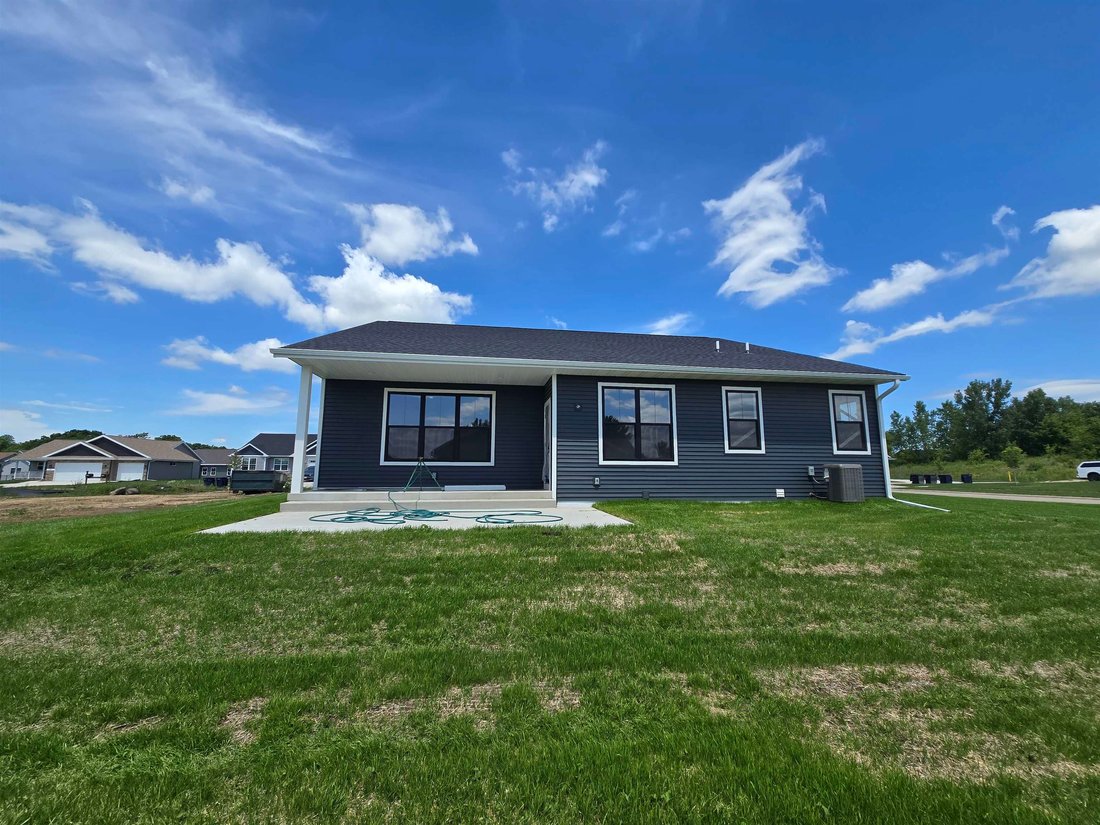 House in Janesville, Wisconsin, United States 4 - 18409280