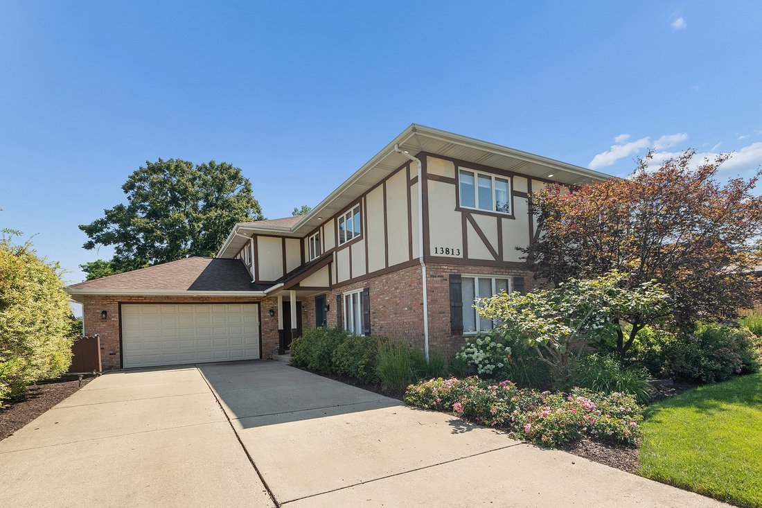 House in Homer Glen, Illinois, United States 4 - 18414739