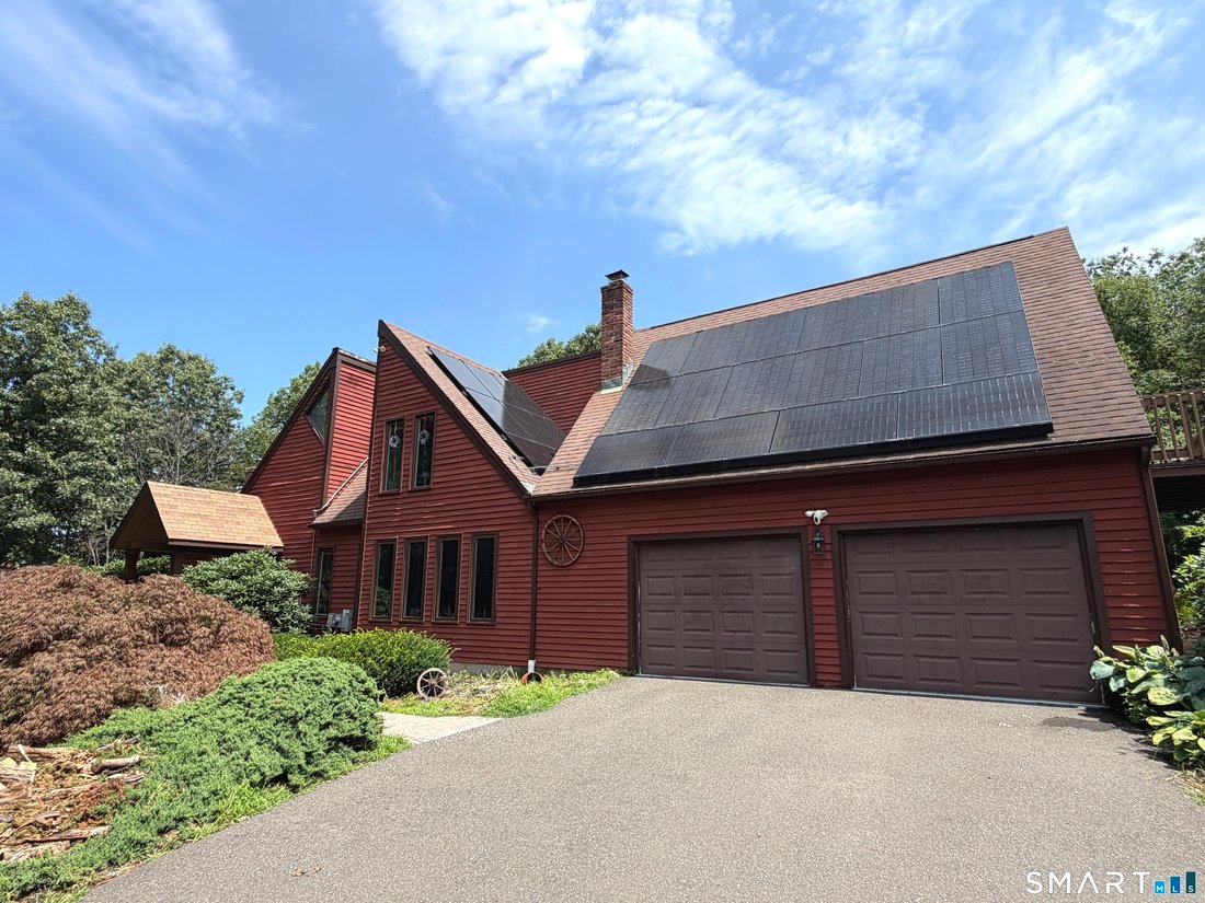 House in Newtown, Connecticut, United States 3 - 18186662