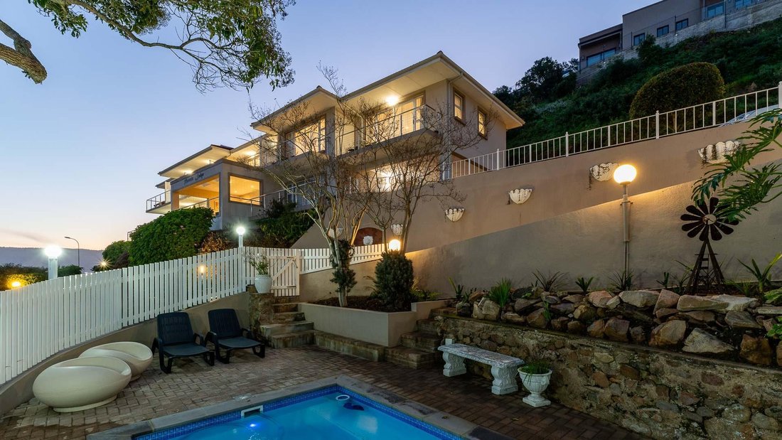House in Knysna Central, Western Cape, South Africa 4 - 17506320