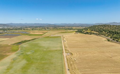 Land in Medford, Oregon, United States 1