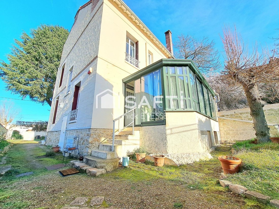 House in Meriel, Ile-de-France, France 1 - 17860594