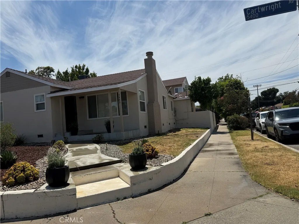 Los Angeles, California, United States 3 - 18417395