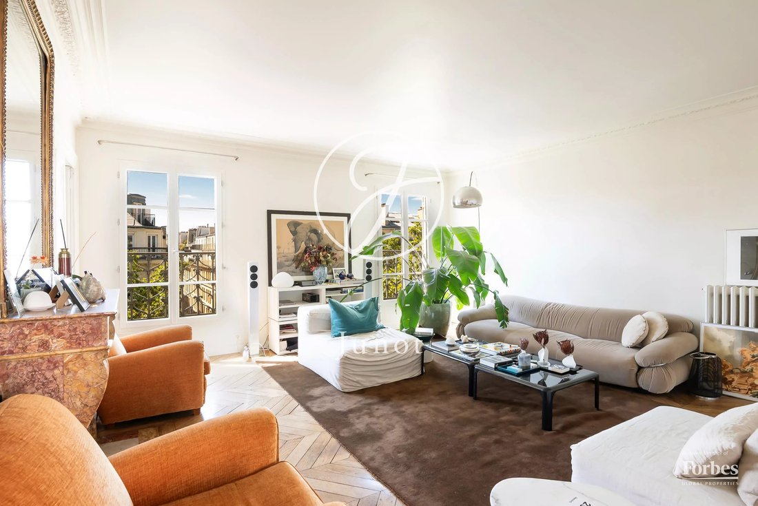 Apartment in Chateau d'Eau-Lancry, Paris 10e Arrondissement, Paris 1 - 18413815