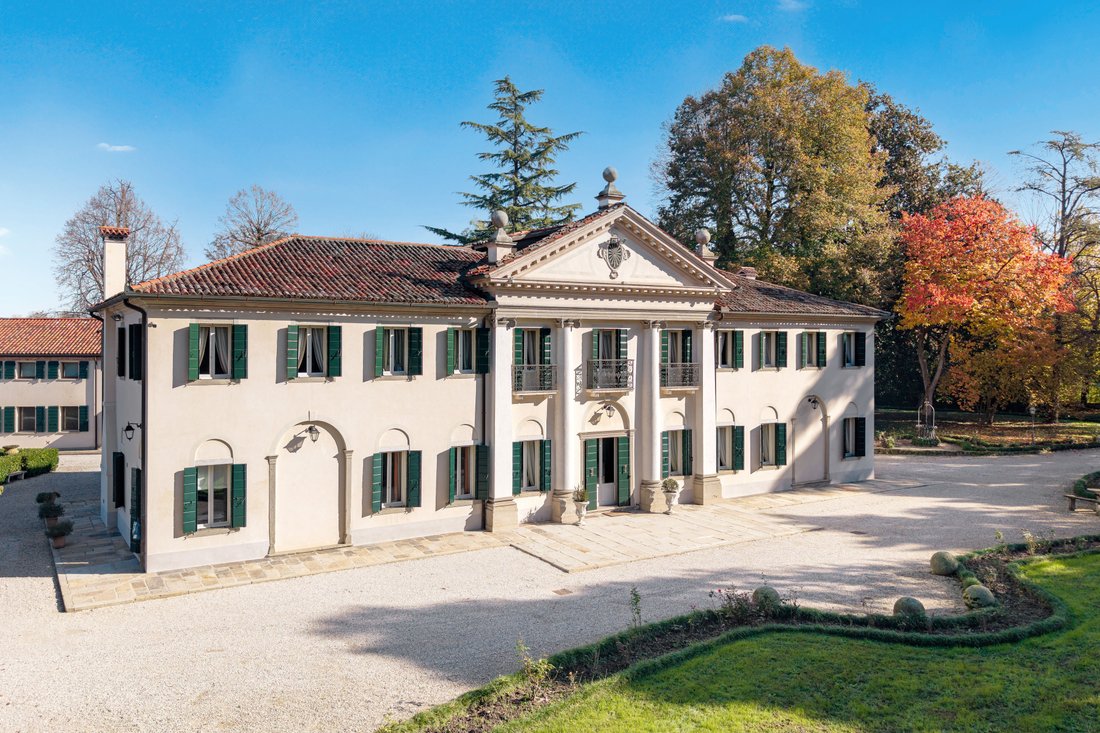 Villa in Fiesso D'artico, Veneto, Italy 2 - 18412146