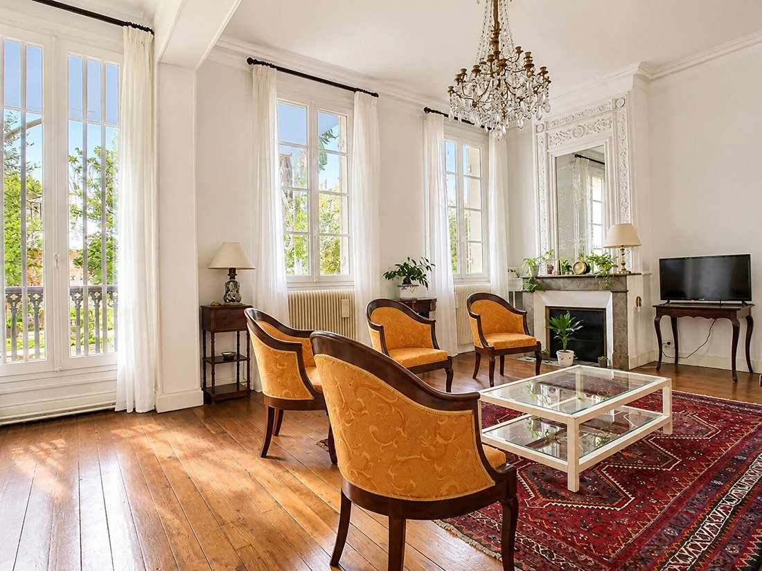 Villa in Hôtel de Ville-Quinconce-Saint Seurin-Fondaudège, Bordeaux, France 1 - 18051130