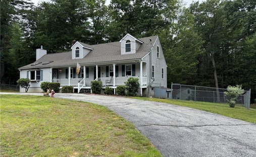 House in Glocester, Rhode Island, United States 1