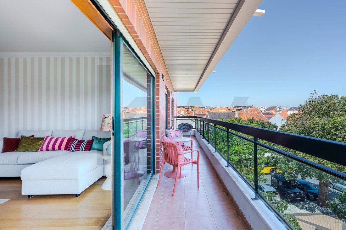 Apartment in Carnaxide e Queijas, Lisbon, Portugal 1 - 18411042
