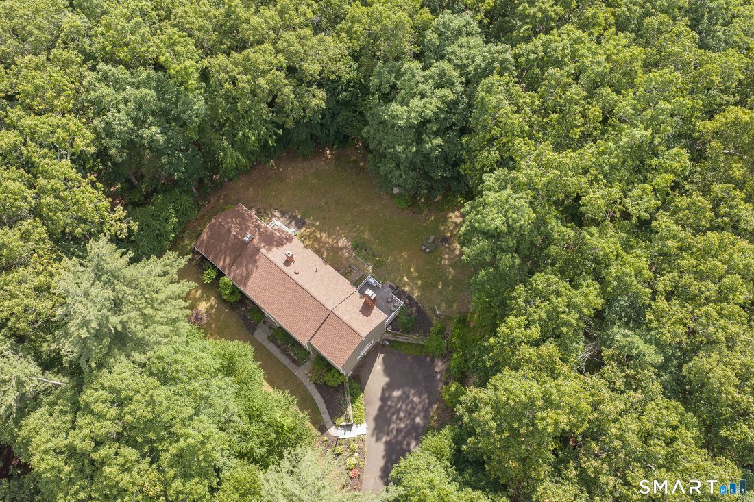 House in Somers, Connecticut, United States 1 - 18414472