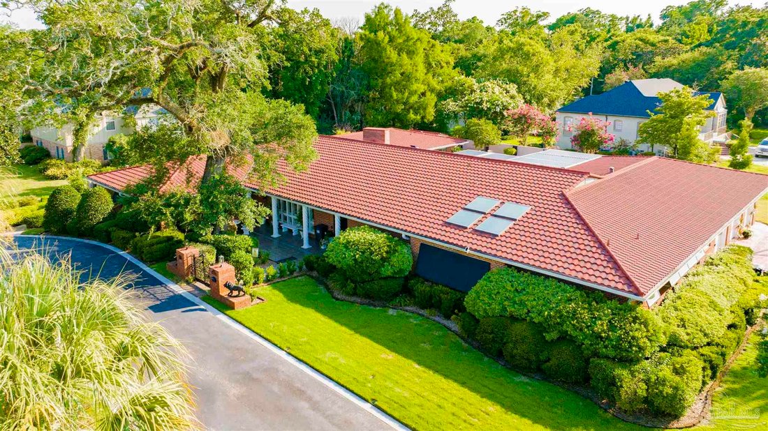 House in Pensacola, Florida, United States 1 - 18409005