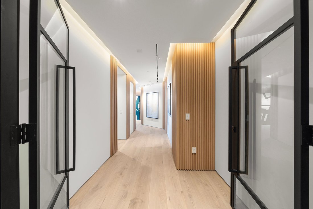 Condo in Miami Beach, Florida, United States 5 - 18412535