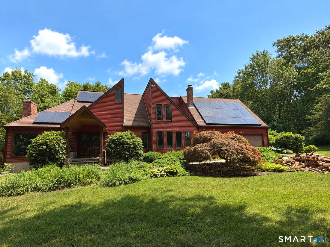 House in Newtown, Connecticut, United States 1 - 18186662