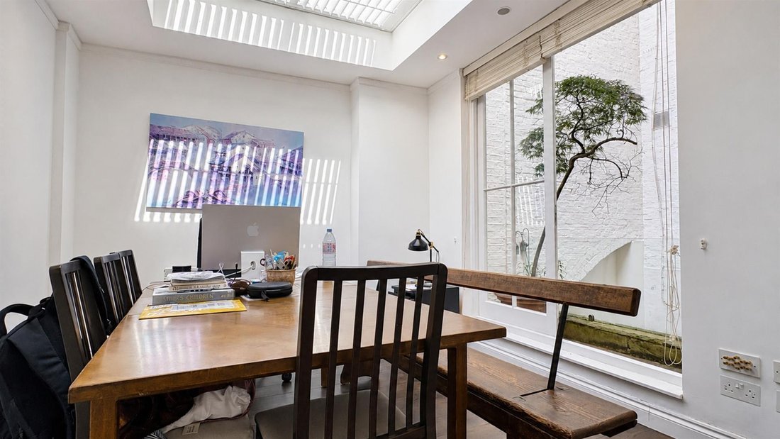 Apartment in Earls Court, Kensington And Chelsea, England 5 - 18414486