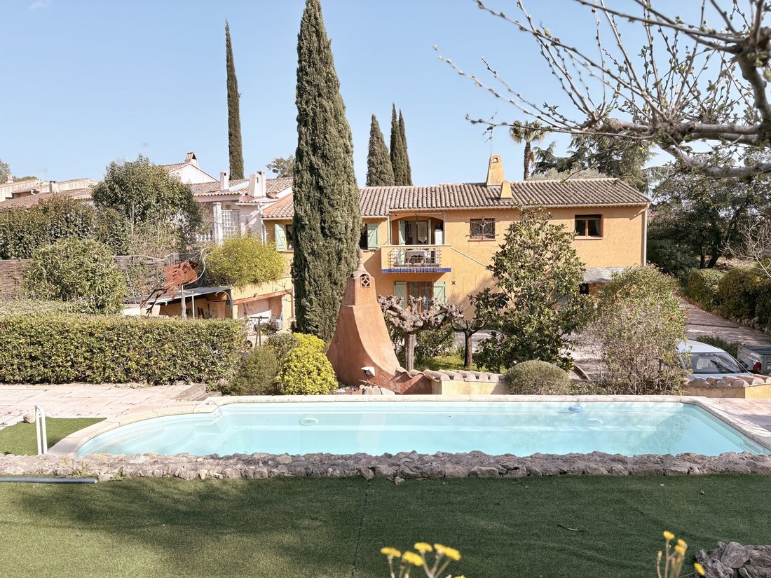 Villa in Partie Nord-Ferrieres-Cadenades-Rouviere, Le Muy, France 3 - 17456441