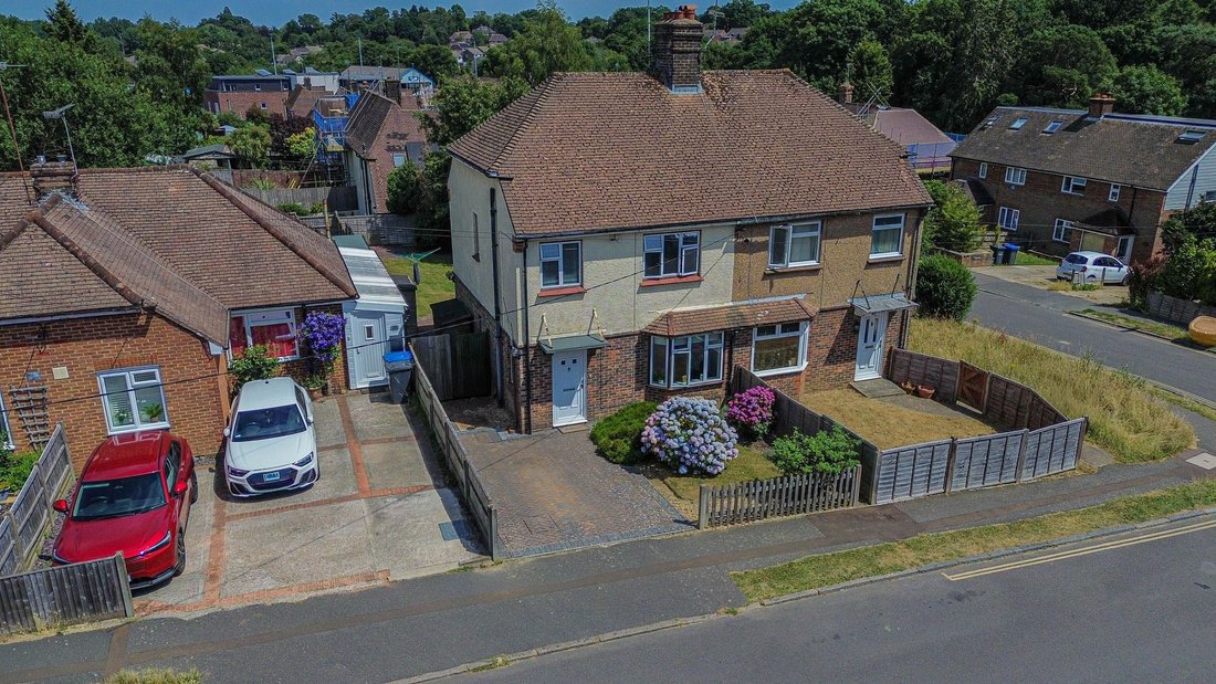 House in Haywards Heath, England 2 - 18409390