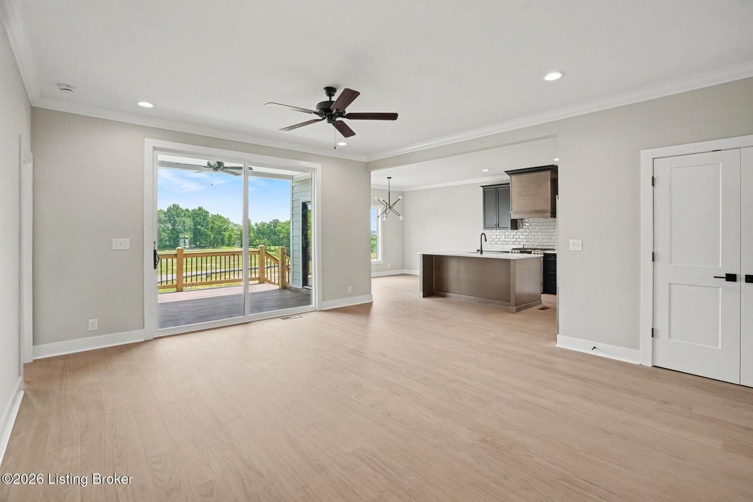 House in Watterson Park, Kentucky, United States 4 - 18408921