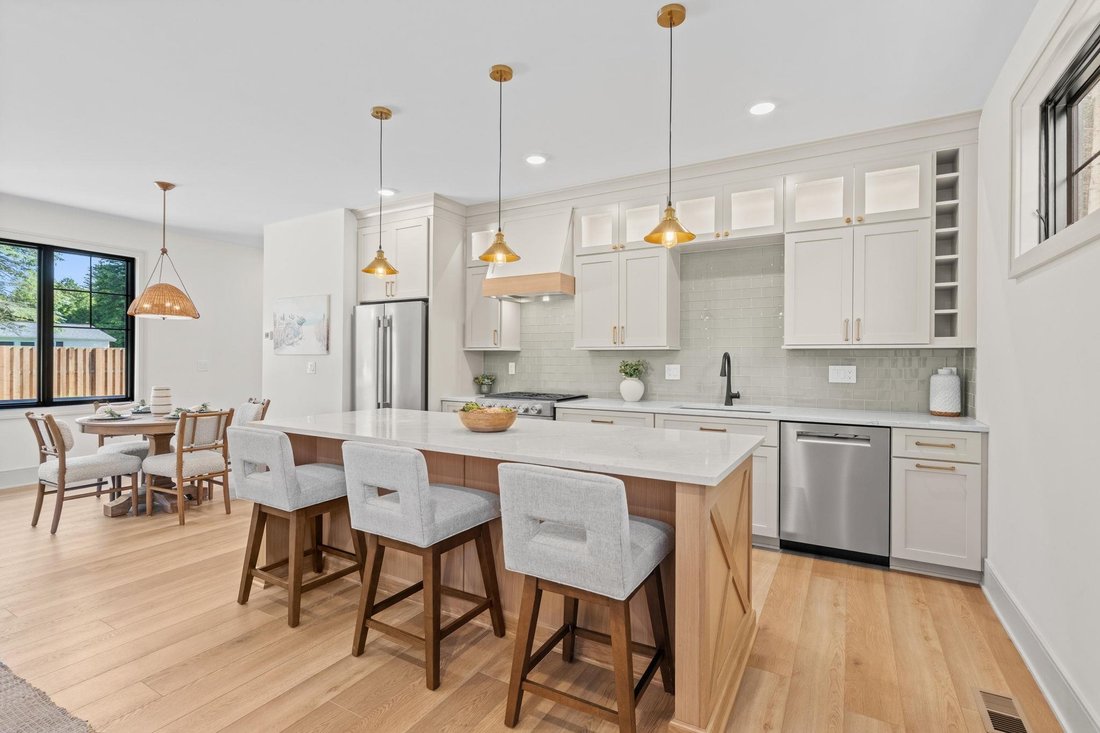 Condo in Charlevoix, Michigan, United States 2 - 18414449