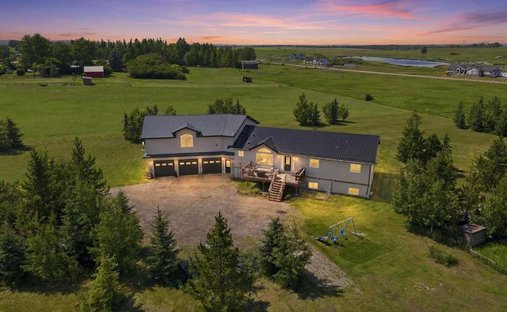 House in De Winton, Alberta, Canada 1