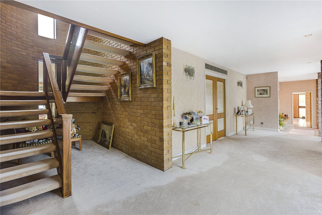 House in Barnet, England 4 - 18413298