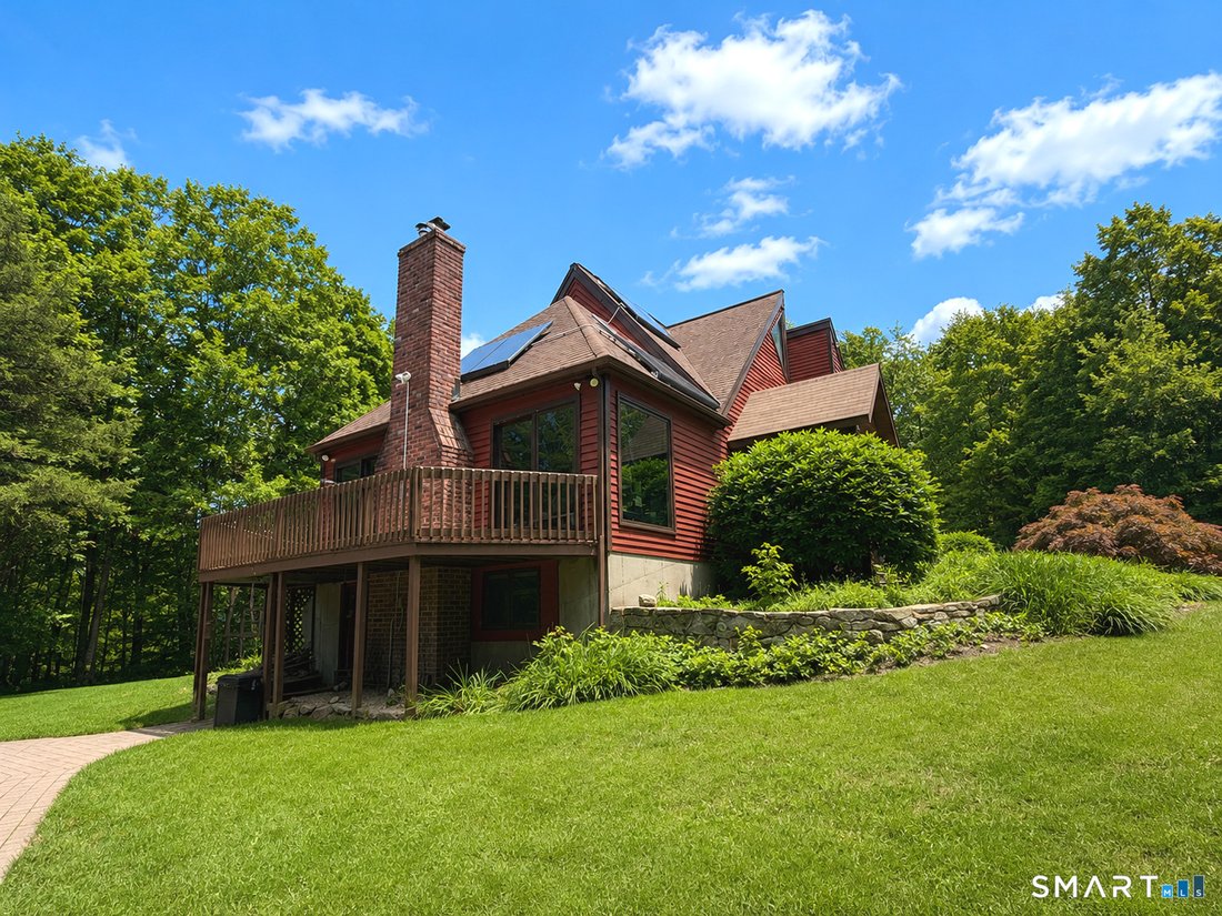 House in Newtown, Connecticut, United States 4 - 18186662