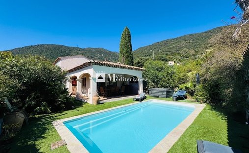 House in Sud, Cavalaire-sur-Mer, France 1