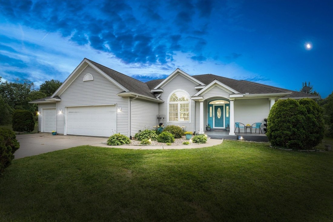House in Vandalia, Michigan, United States 1 - 18416192