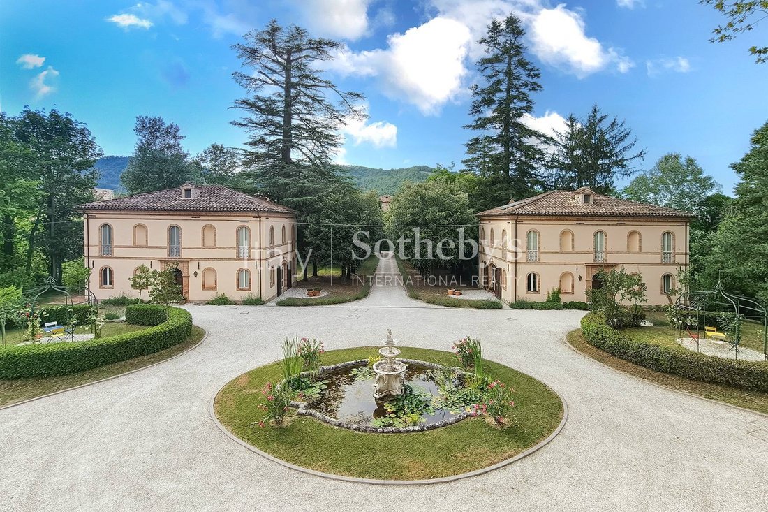 House in Amandola, Marche, Italy 2 - 18416118