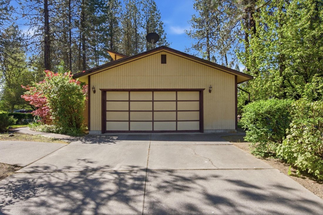 House in Nine Mile Falls, Washington, United States 4 - 18410999
