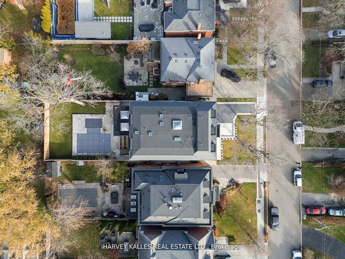 House in Toronto, Ontario, Canada 3 - 18415759