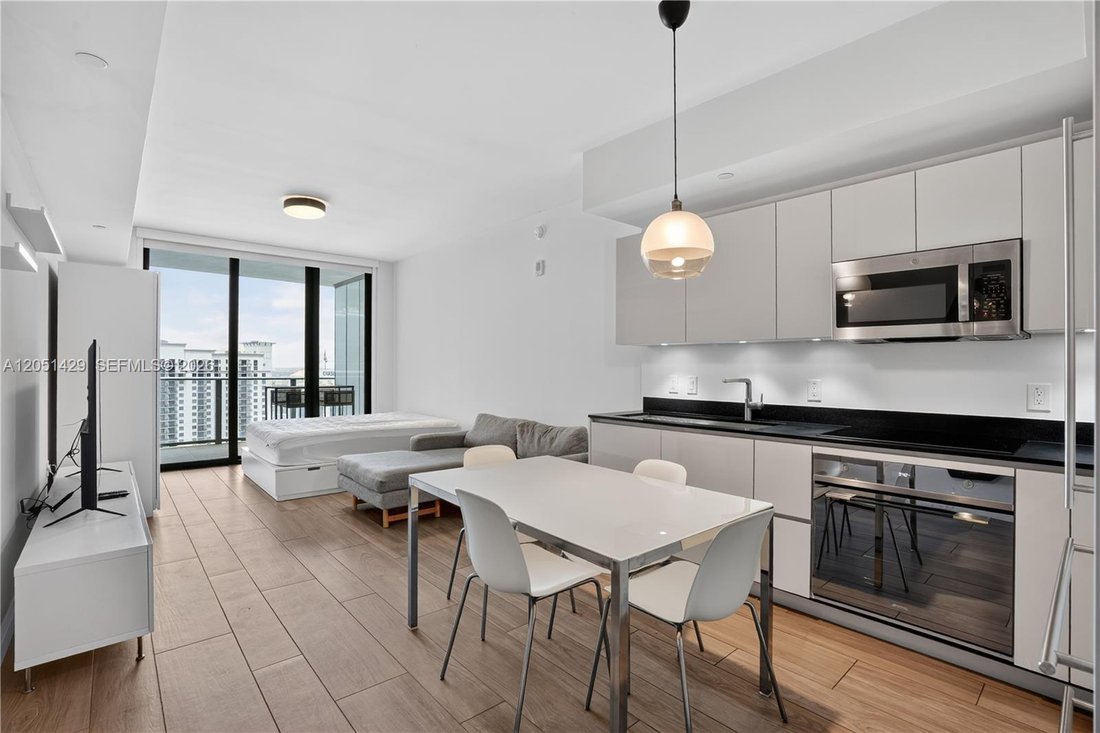 Condo in Miami, Florida, United States 5 - 18415149