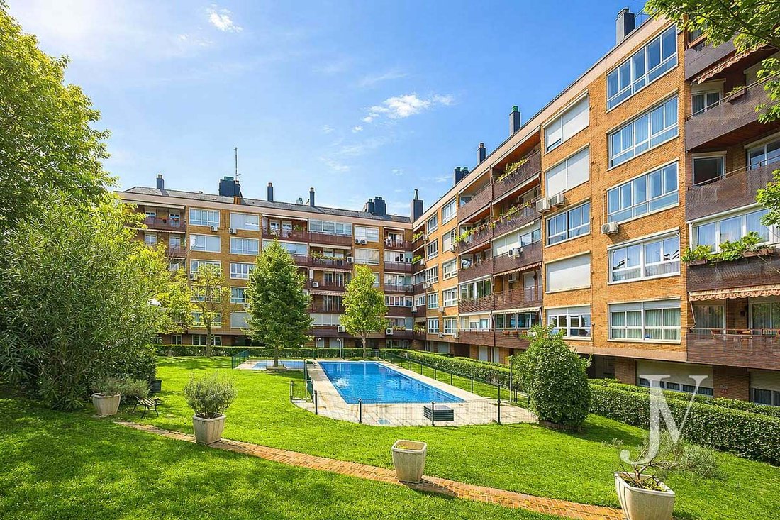 Apartment in Fuencarral-El Pardo, Madrid, Spain 3 - 18409457