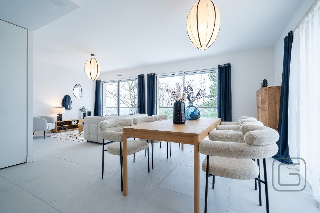 Apartment in Centre et Sud Est, Saint-Didier-au-Mont-d'Or, France 1 - 17056646
