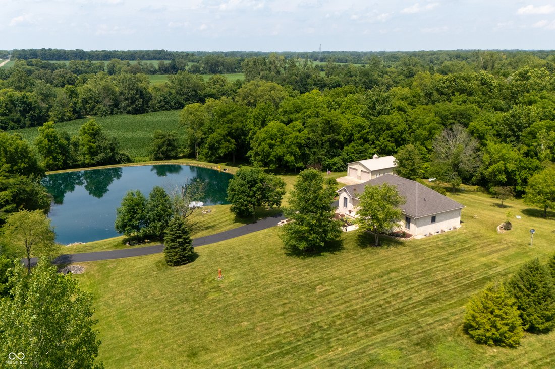 House in Anderson, Indiana, United States 4 - 18413490