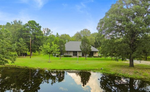House in Oakhurst, Texas, United States 1
