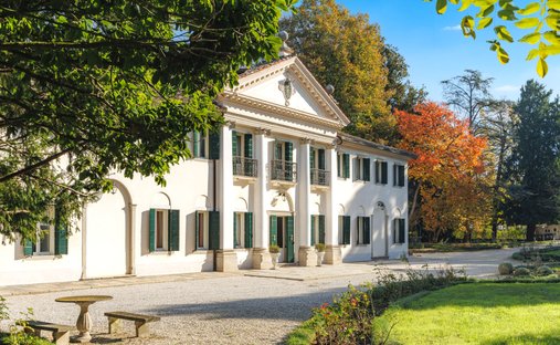 Villa in Fiesso D'artico, Veneto, Italy 1