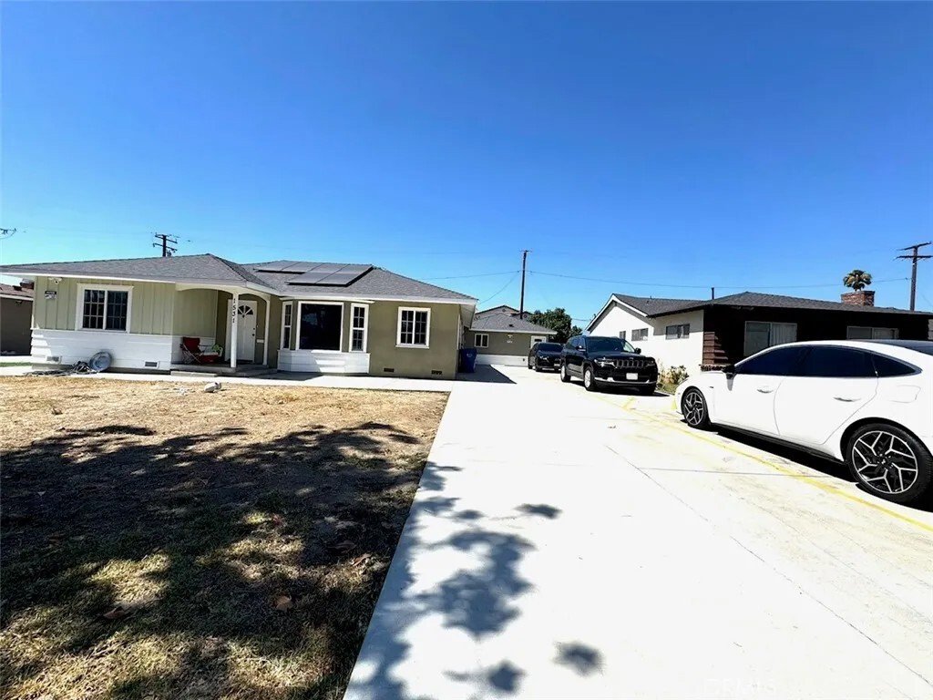 West Covina, California, United States 3 - 18411292