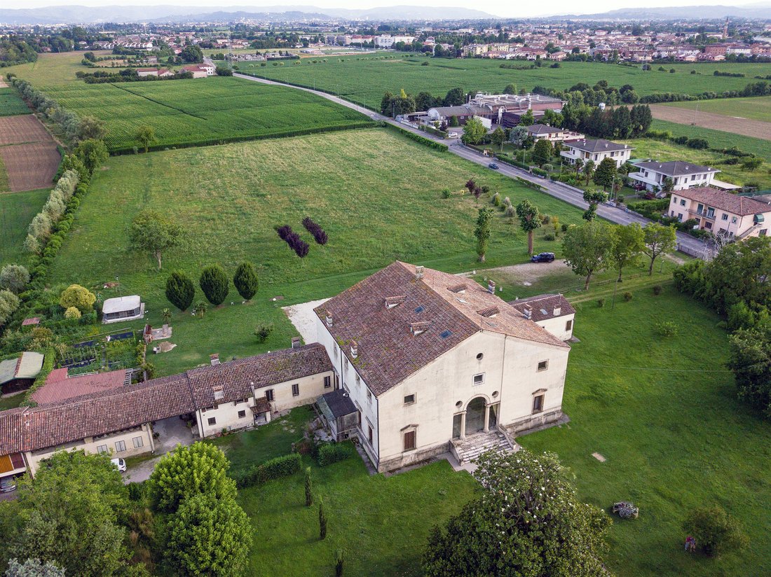 Villa in Center, Vicenza, Veneto 3 - 18412052