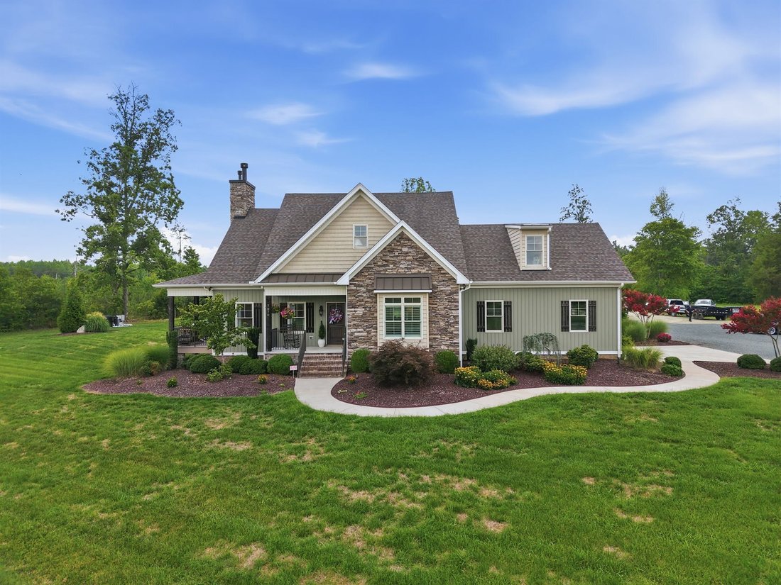House in Liberty, North Carolina, United States 1 - 18410343